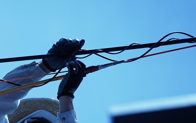 Level 2 Electrical Overhead Wires Repair in Dover Heights