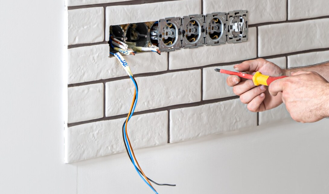 Level 2 Electrical Services in Birrong