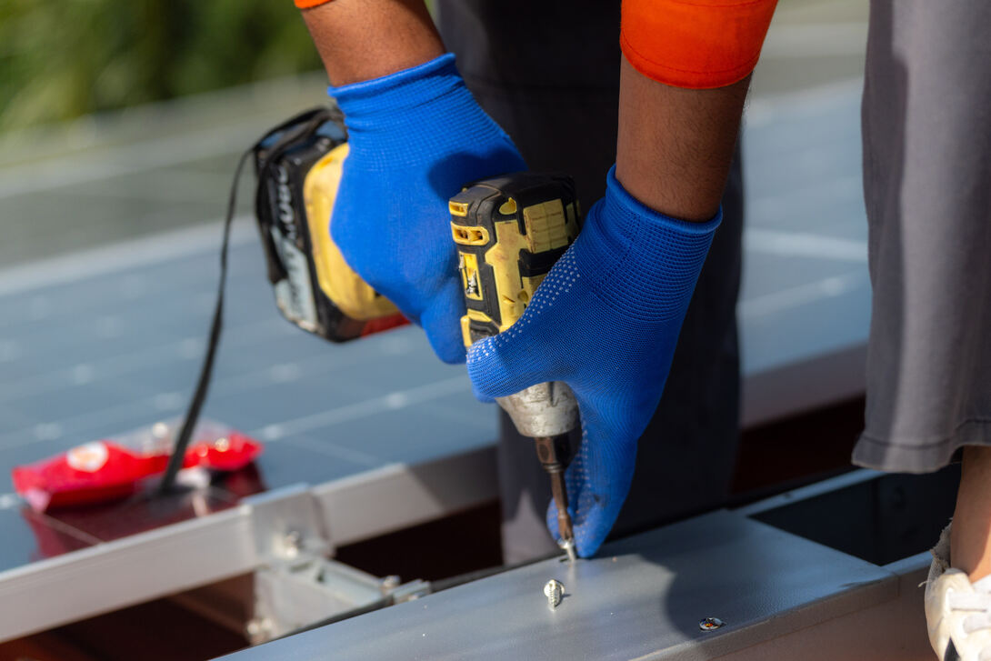 Level 2 Electrician Solar Power Services in Northmead