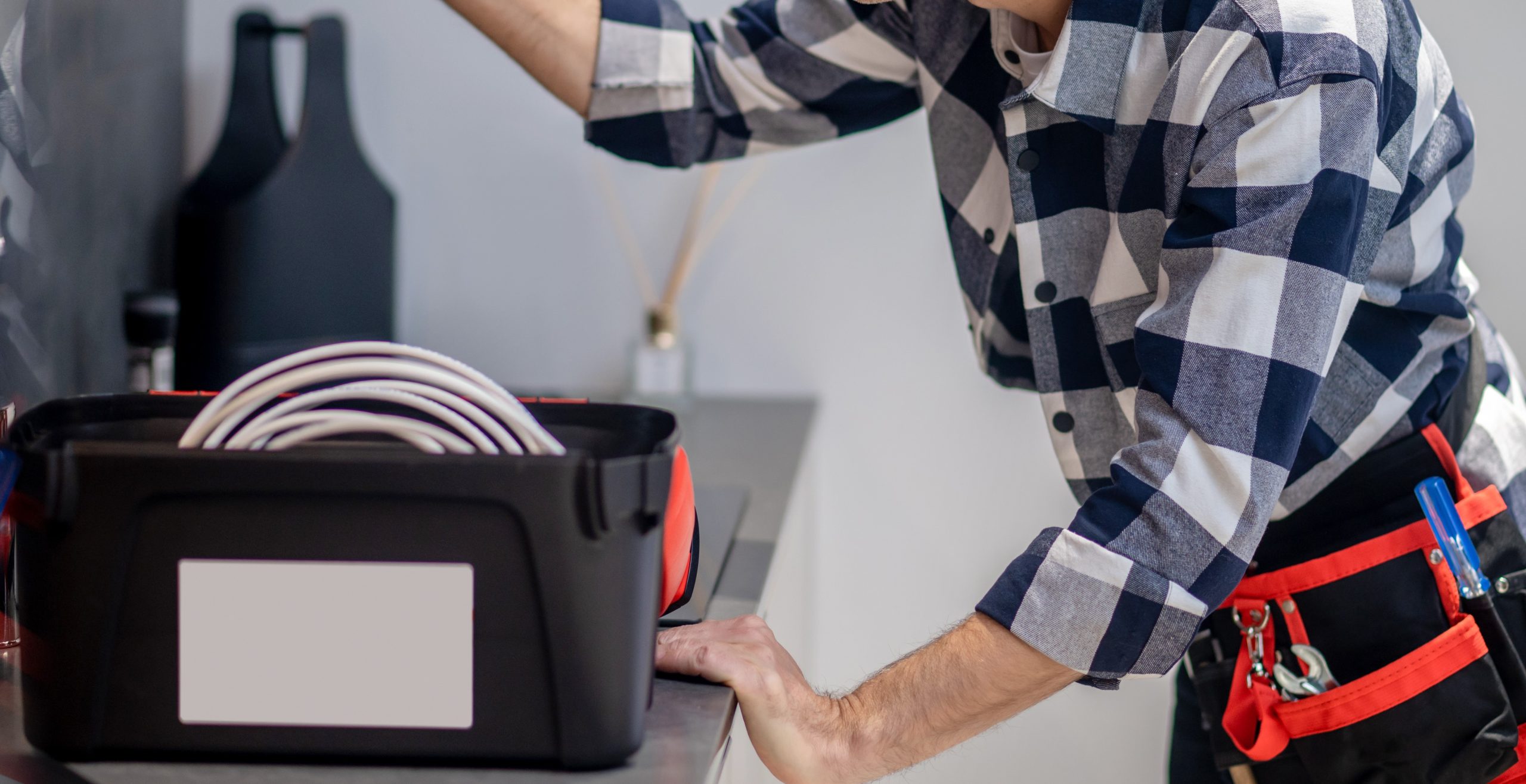 Emergency Electrician work in Cheltenham Emergency Electrician work in Cheltenham