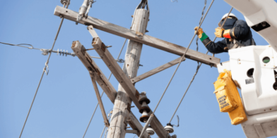 temporary-builders-power-supply-pole-the-local-electrician