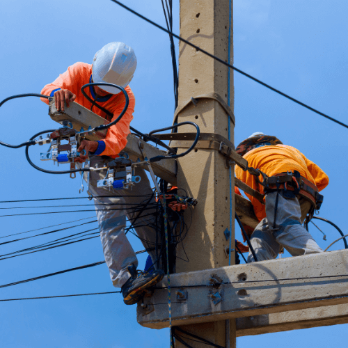 temporary-builders-power-supply-pole-the-local-electrician
